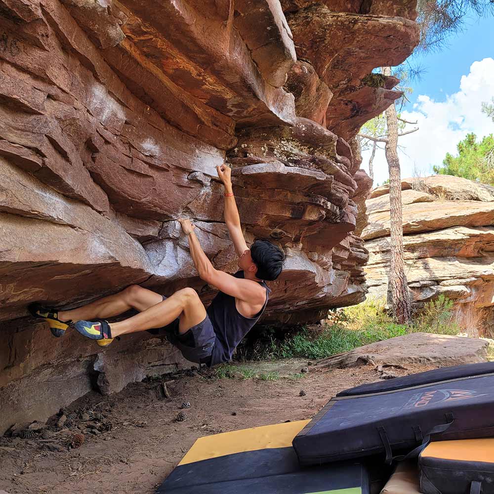 Bouldering in Albarracin