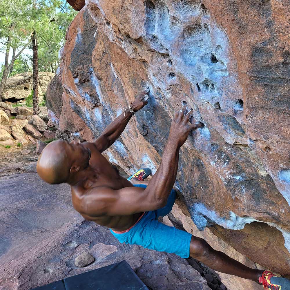 Bouldering in Albarracin